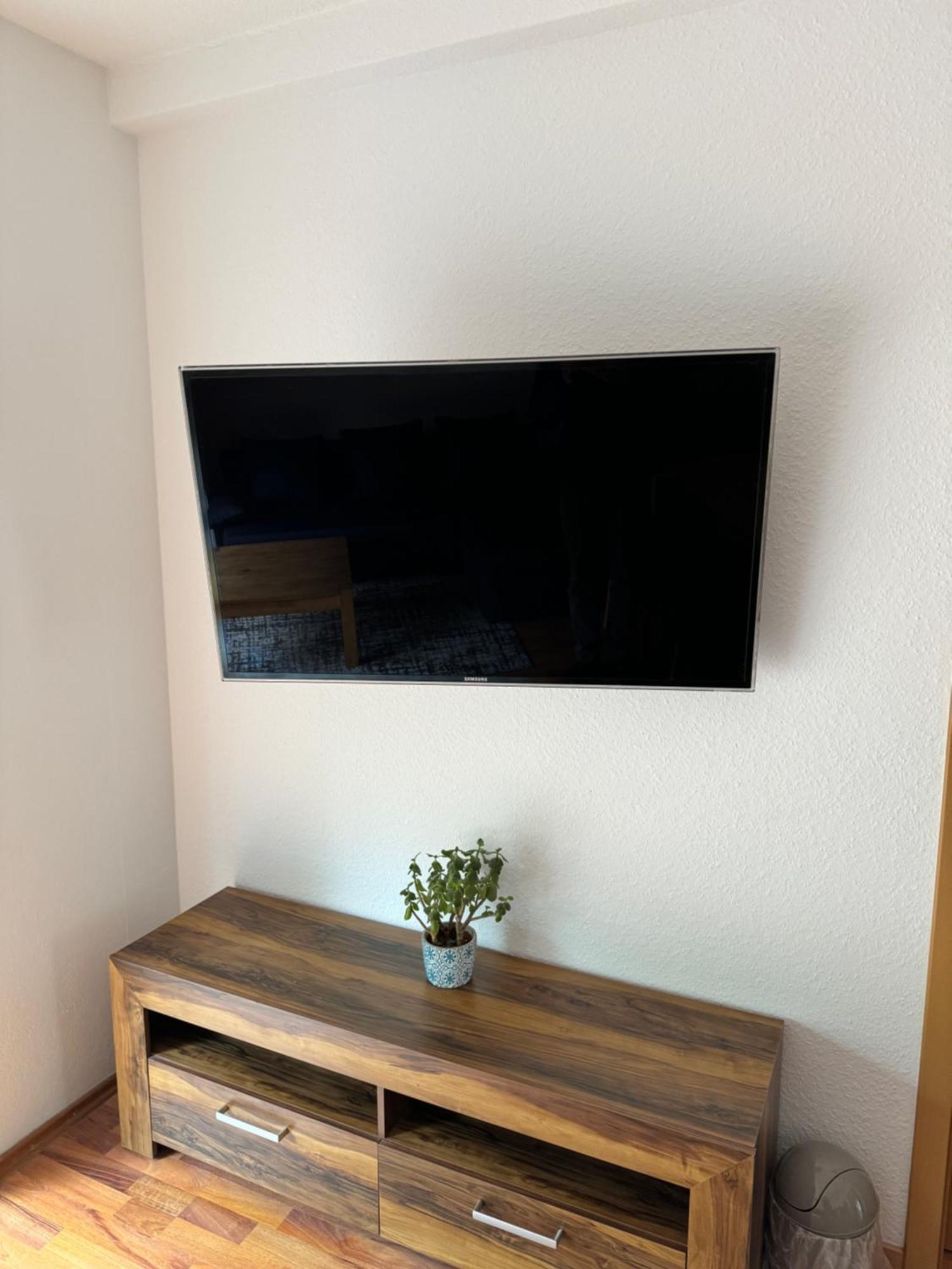 Schoene Eg Wohnung Mit Tv, Wlan Und Kueche - Maria Werne Esterno foto